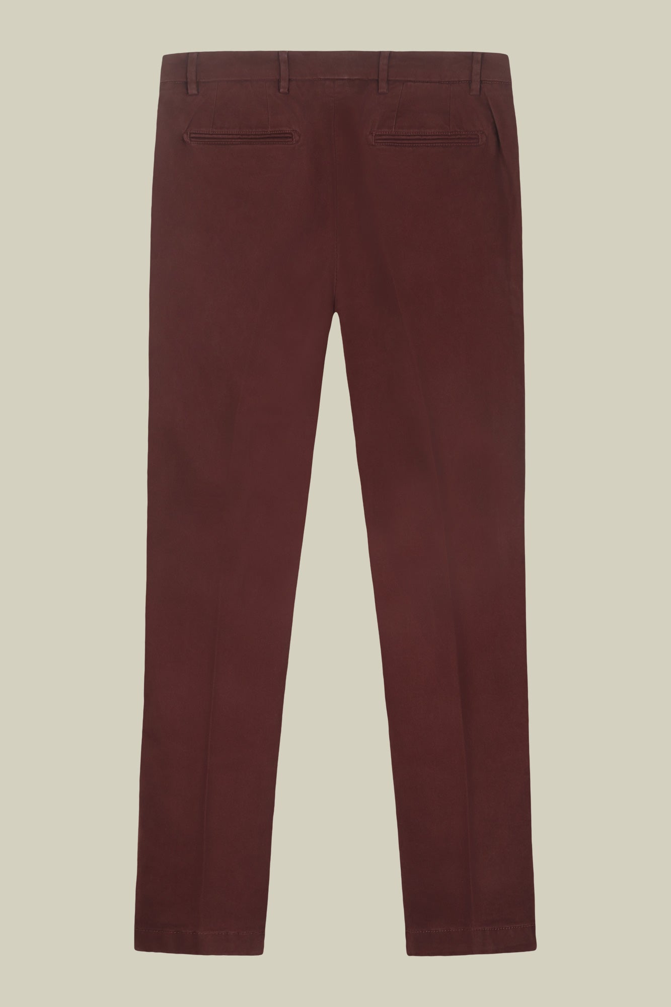 Classic men's chinos in regular fit with stretch twill construction