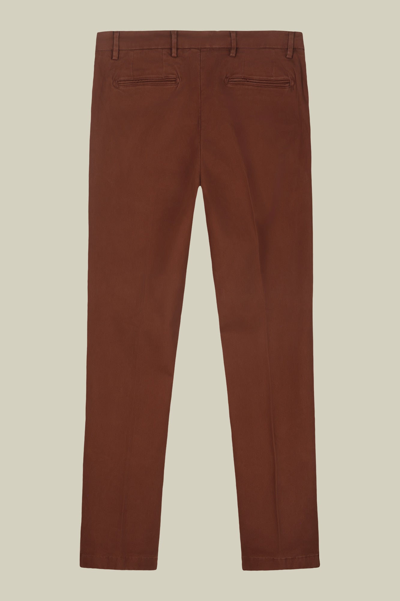 Classic men's chinos in regular fit with stretch twill construction