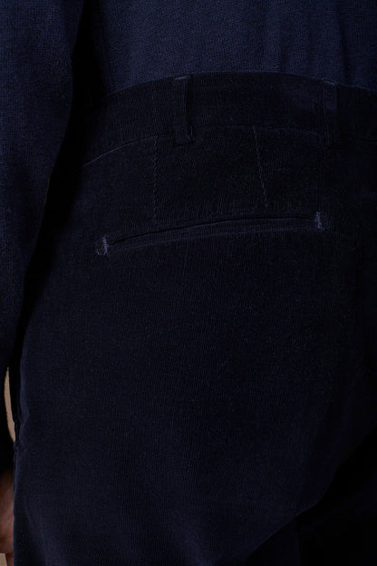 Men's classic trousers in 1000-line velvet regular fit