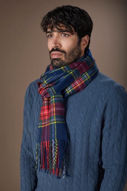 Men's tartan pattern scarf