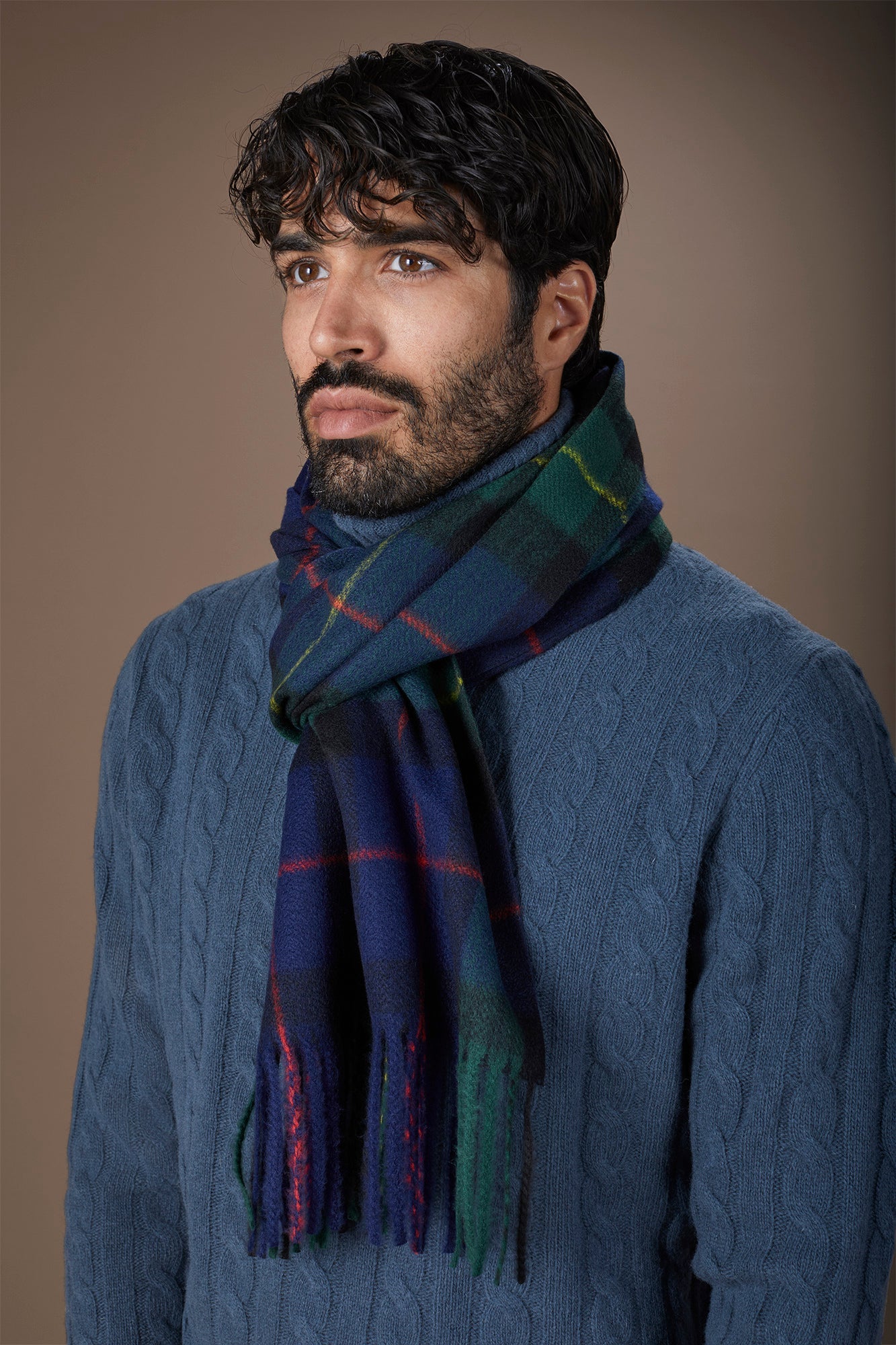 Men's tartan pattern scarf