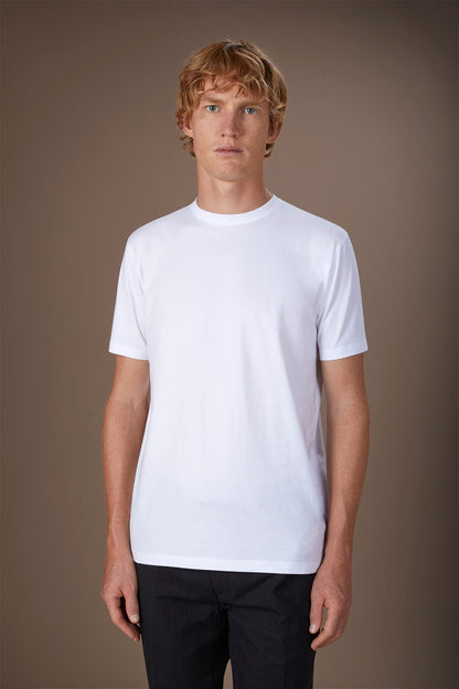 Men's round neck T-shirt in 100% cotton regular fit
