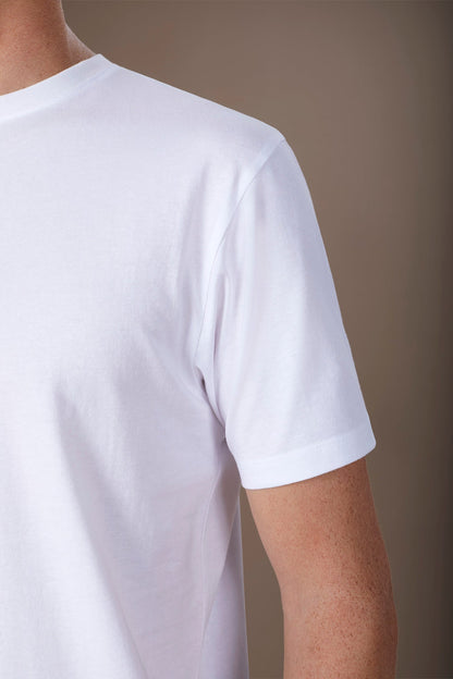 Men's round neck T-shirt in 100% cotton regular fit