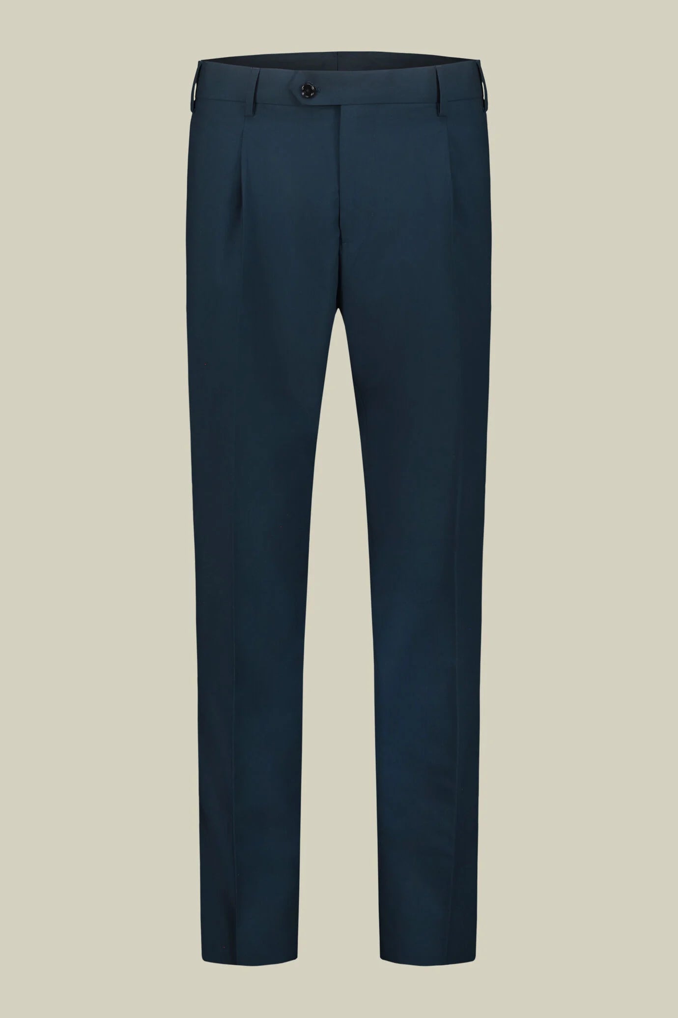 Plain men's suit with regular fit peak lapel jacket