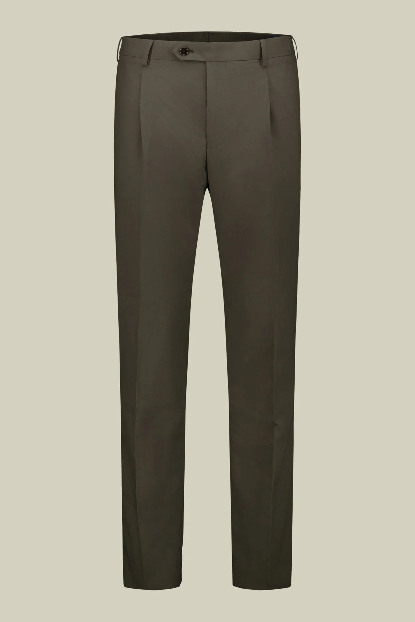 Plain men's suit with regular fit peak lapel jacket