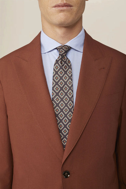 Plain men's suit with regular fit peak lapel jacket