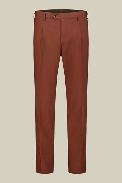 Plain men's suit with regular fit peak lapel jacket