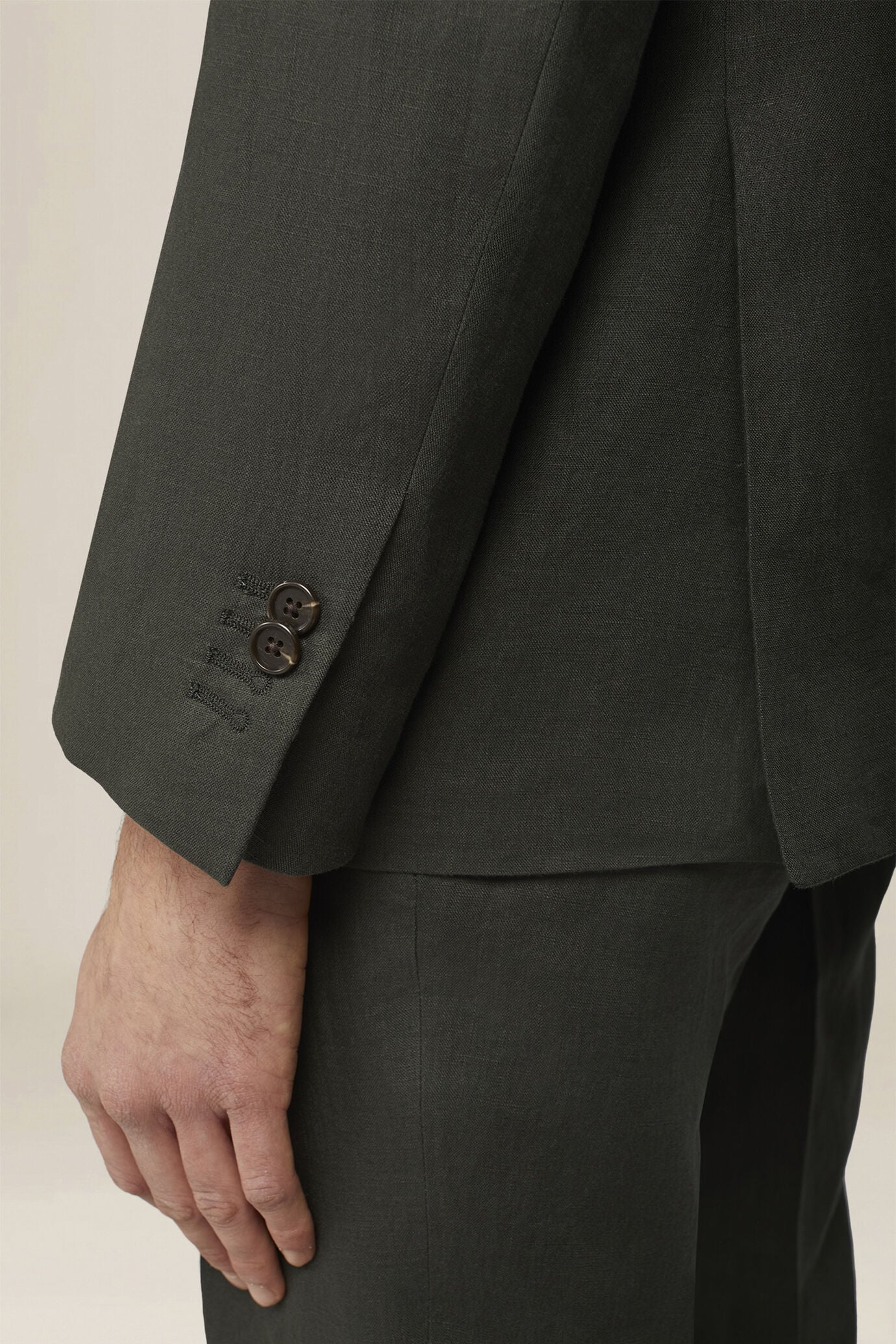 Men's double-breasted suit in 100% linen, regular fit