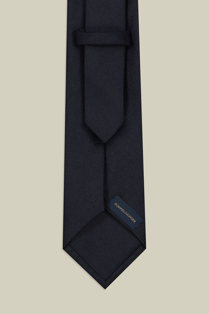 Solid-color men's tie