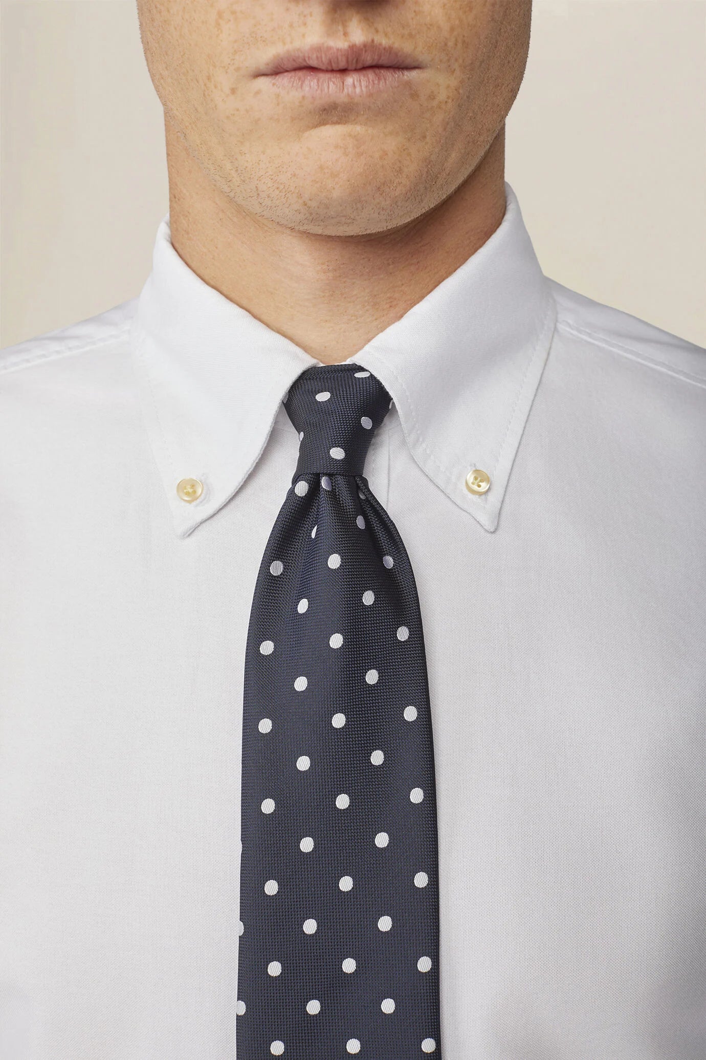 Men's tie with micro polka dots
