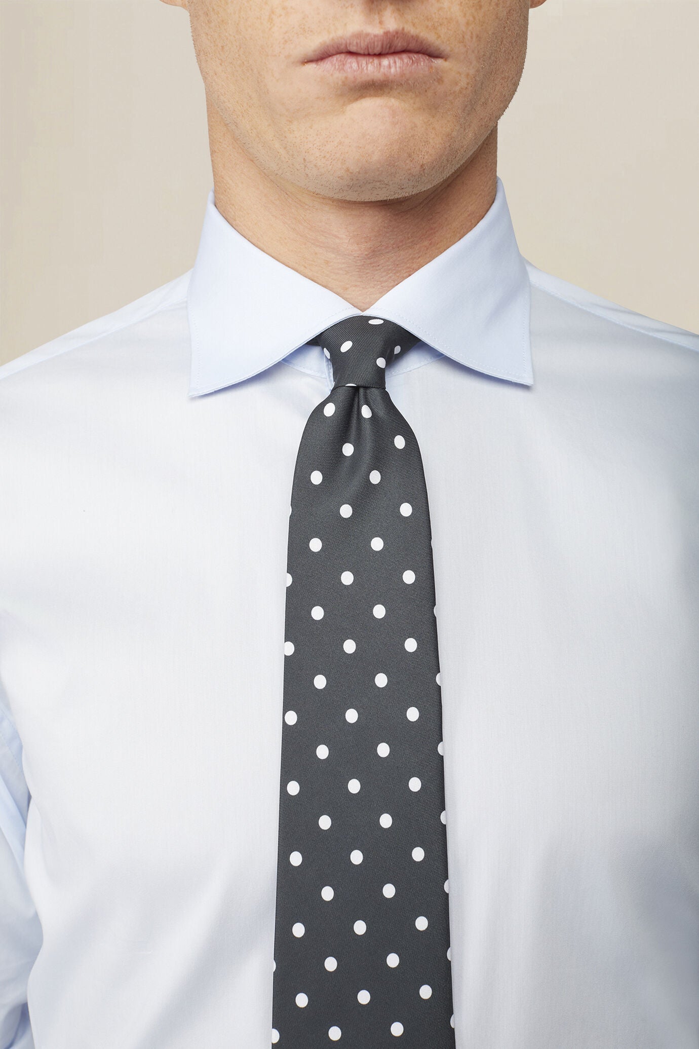 Men's tie with micro polka dots