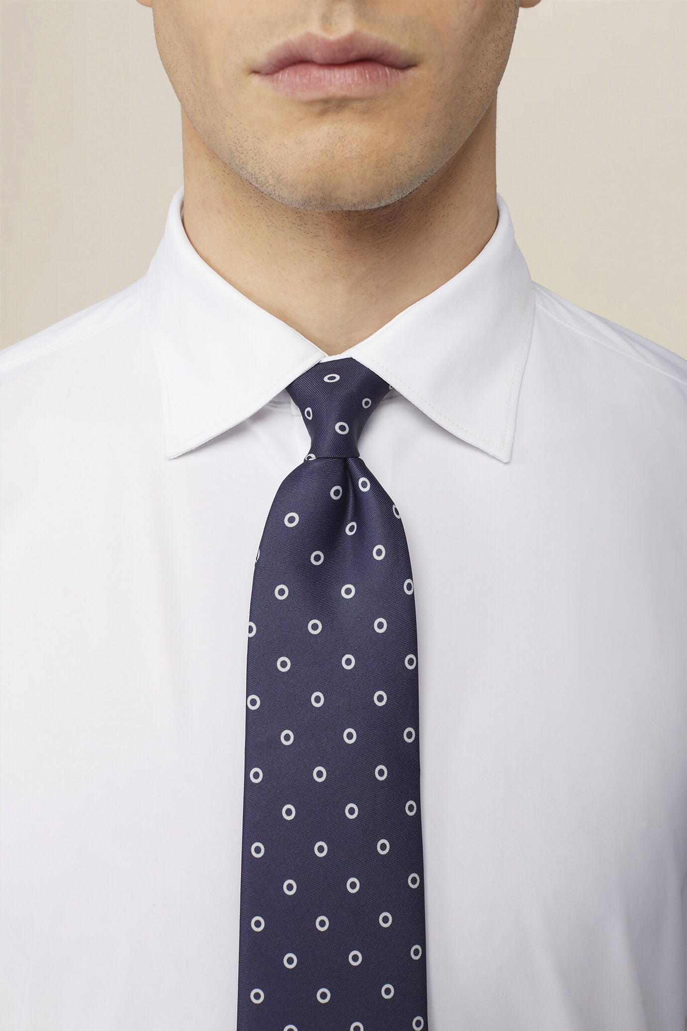 Men's polka dot tie