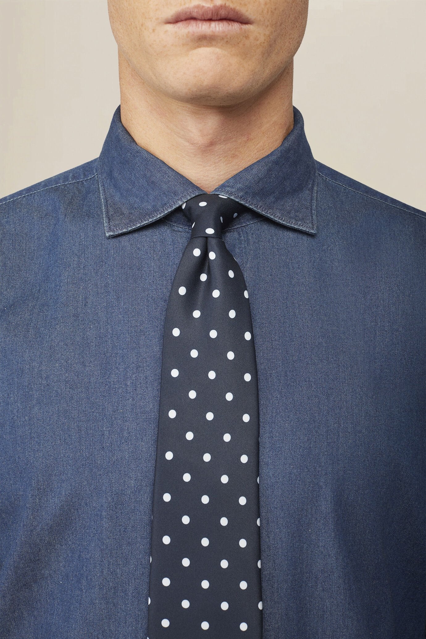 Men's 100% cotton slim fit denim shirt