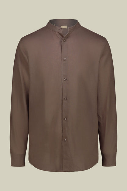 Casual men's shirt with mandarin collar and half button fastening, washed linen and cotton fabric