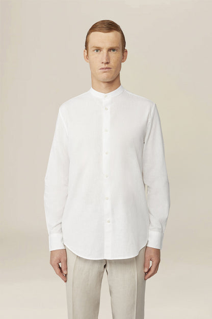 Casual men's shirt with mandarin collar and half button fastening, washed linen and cotton fabric
