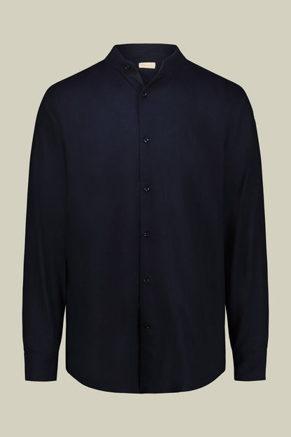 Casual men's shirt with mandarin collar and half button fastening, washed linen and cotton fabric