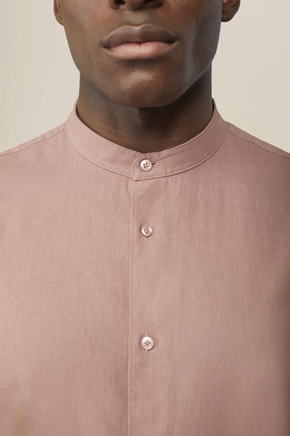 Casual men's shirt with mandarin collar and half button fastening, washed linen and cotton fabric