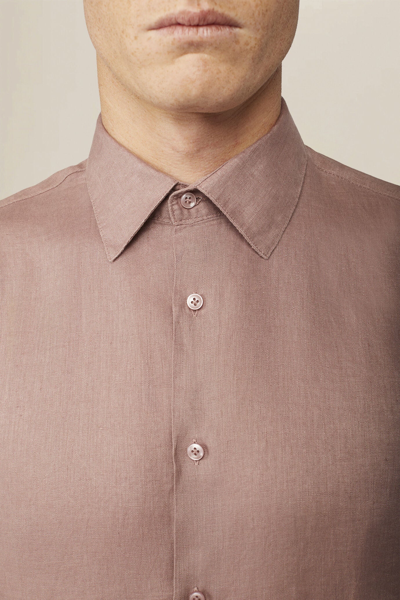 Men's casual shirt with french collar, 100% linen