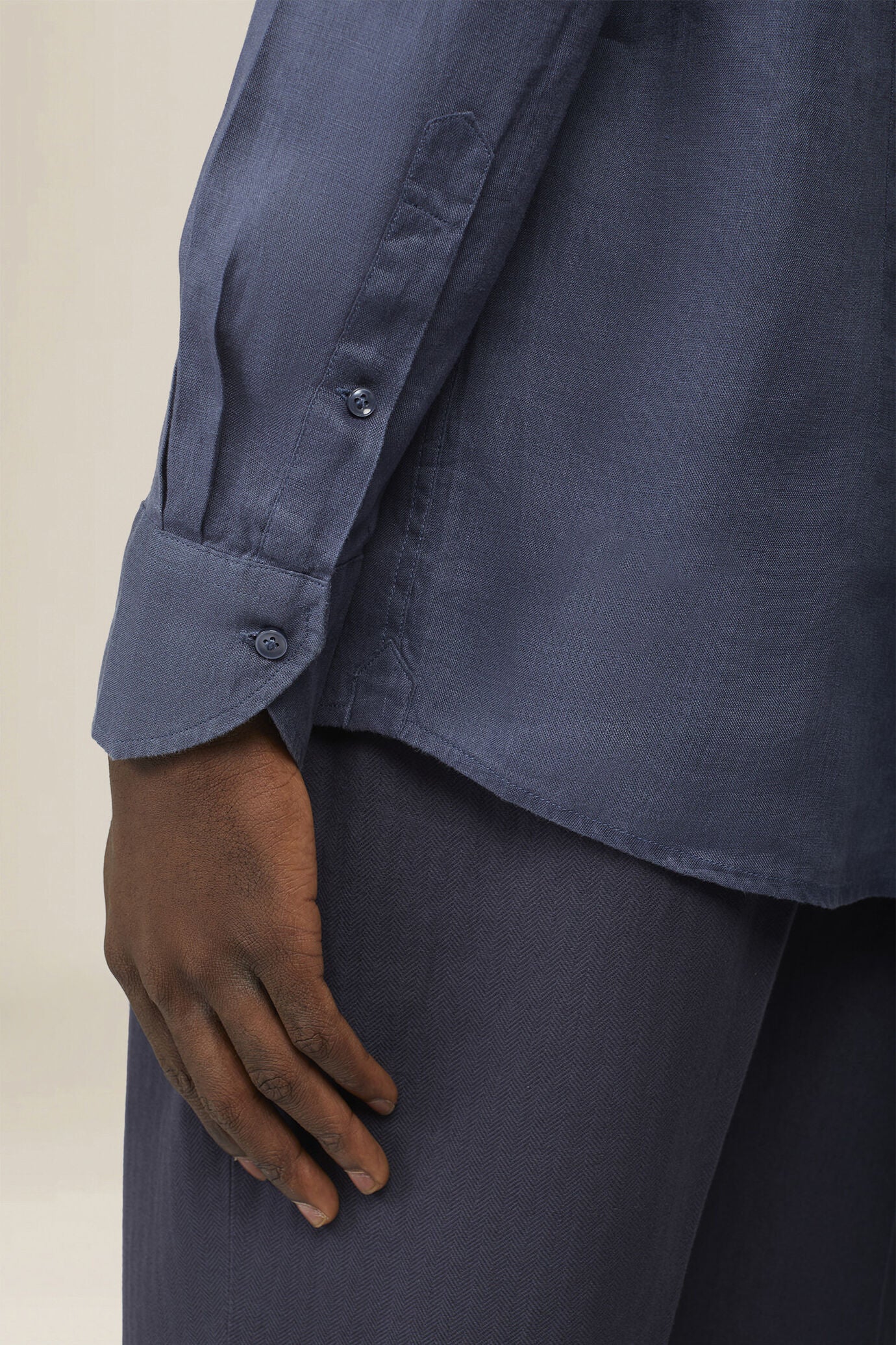 Men's casual shirt with french collar, 100% linen