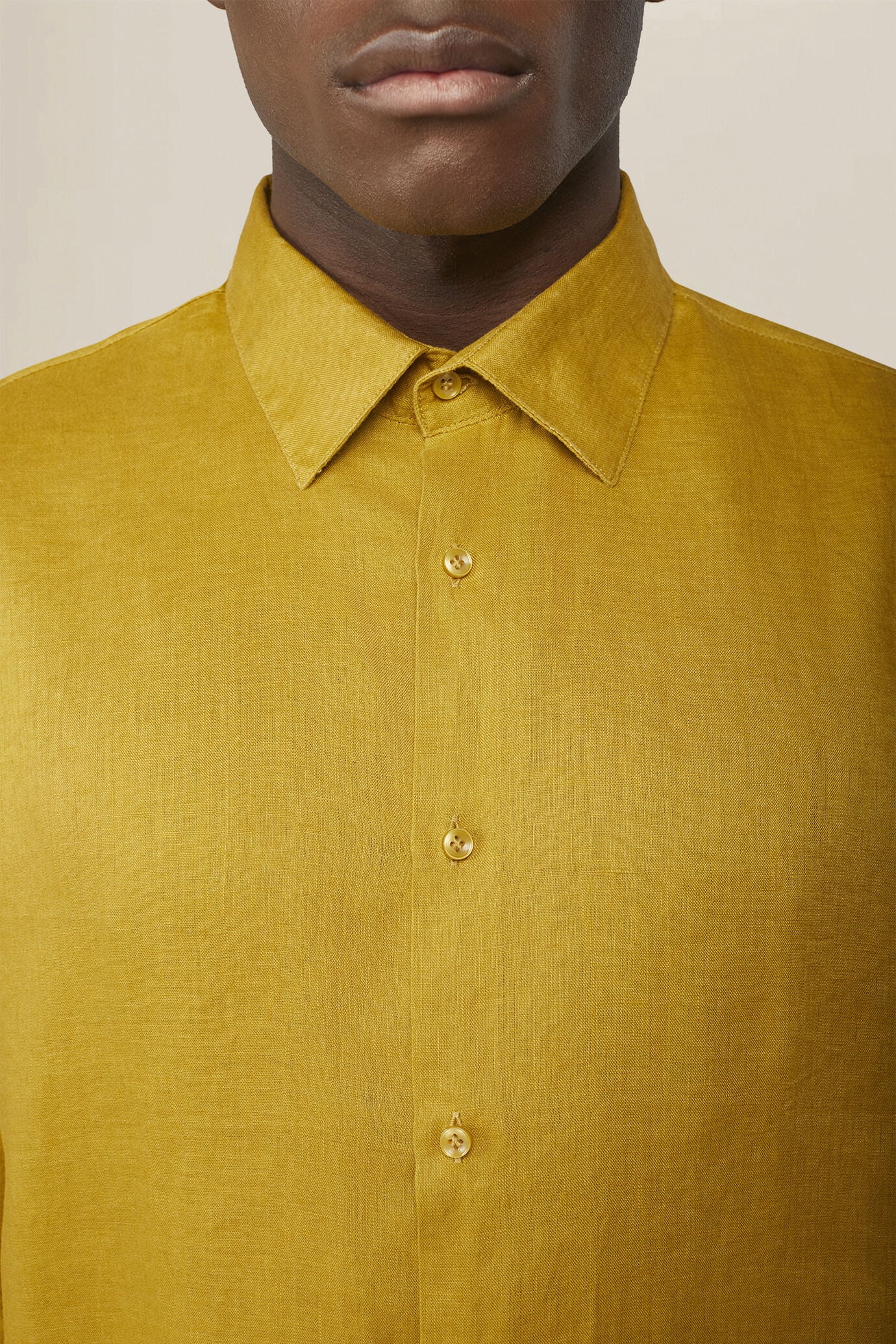 Men's casual shirt with french collar, 100% linen