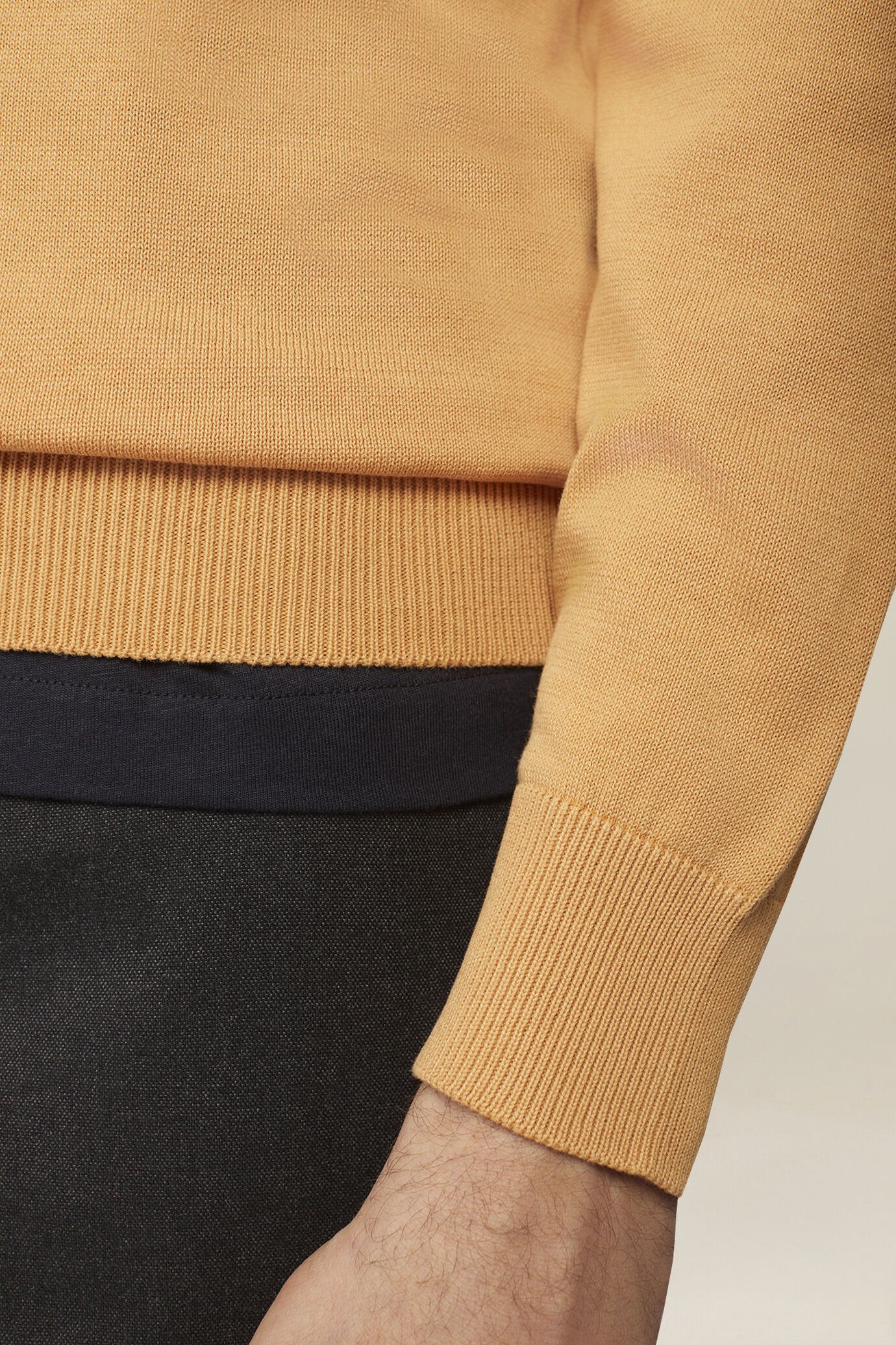 Men's crew neck jumper in 100% cotton