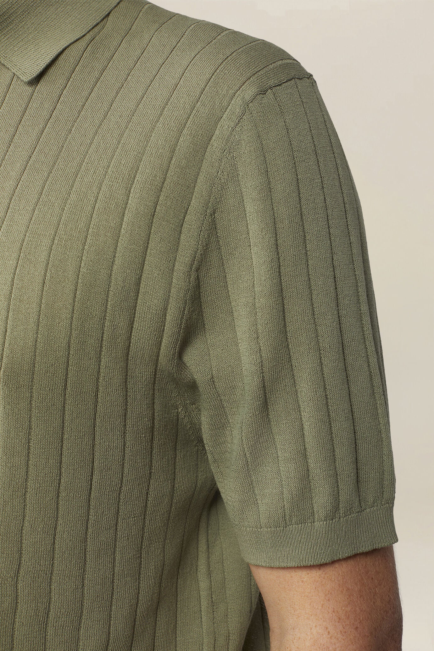 Men's 100% cotton knitted polo shirt