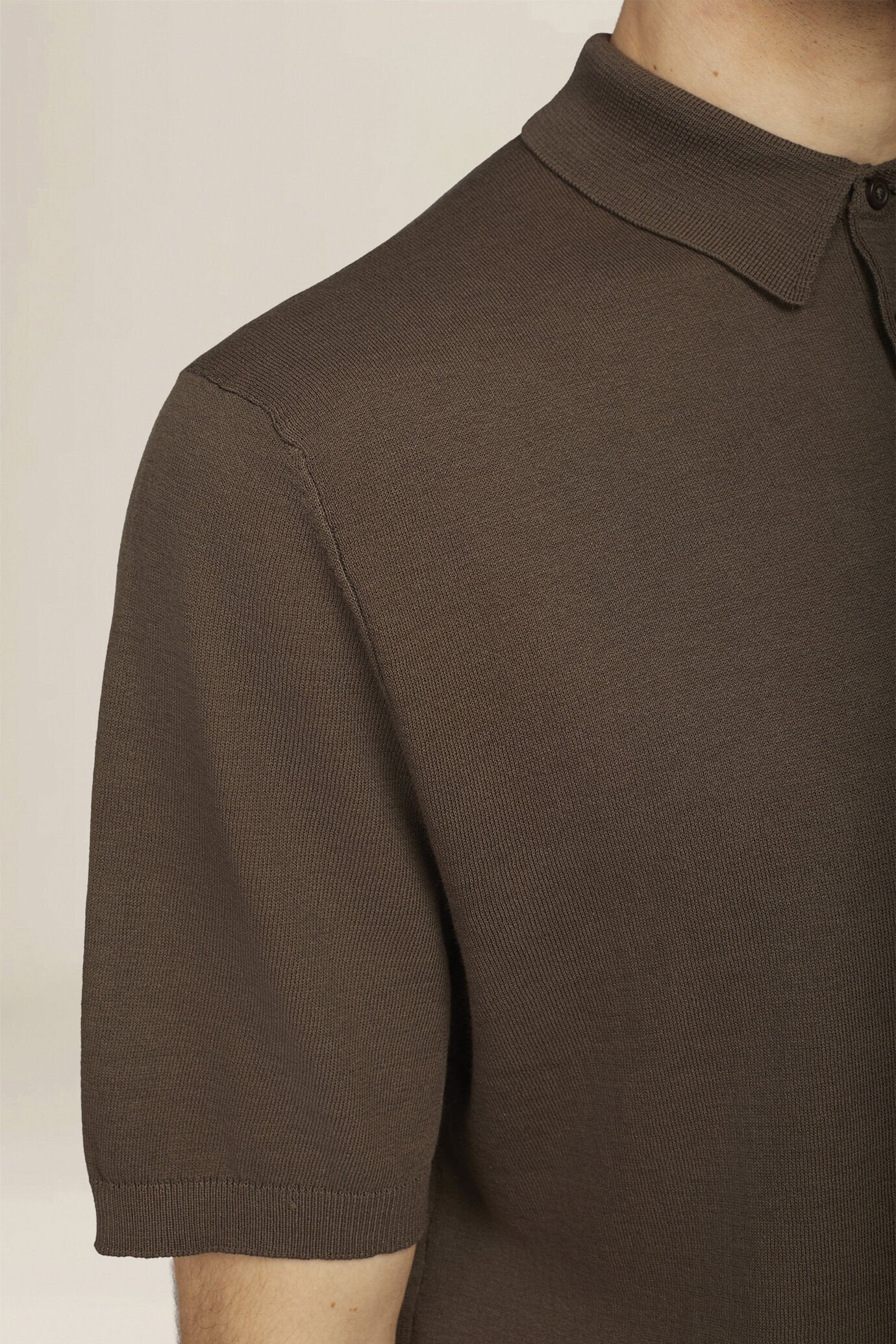 Men's regular fit 100% cotton knitted polo shirt