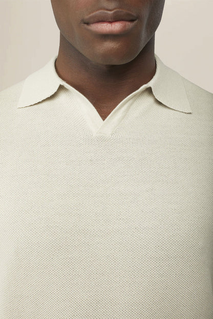 Men's polo shirt in 100% cotton honeycomb knit with Derby collar