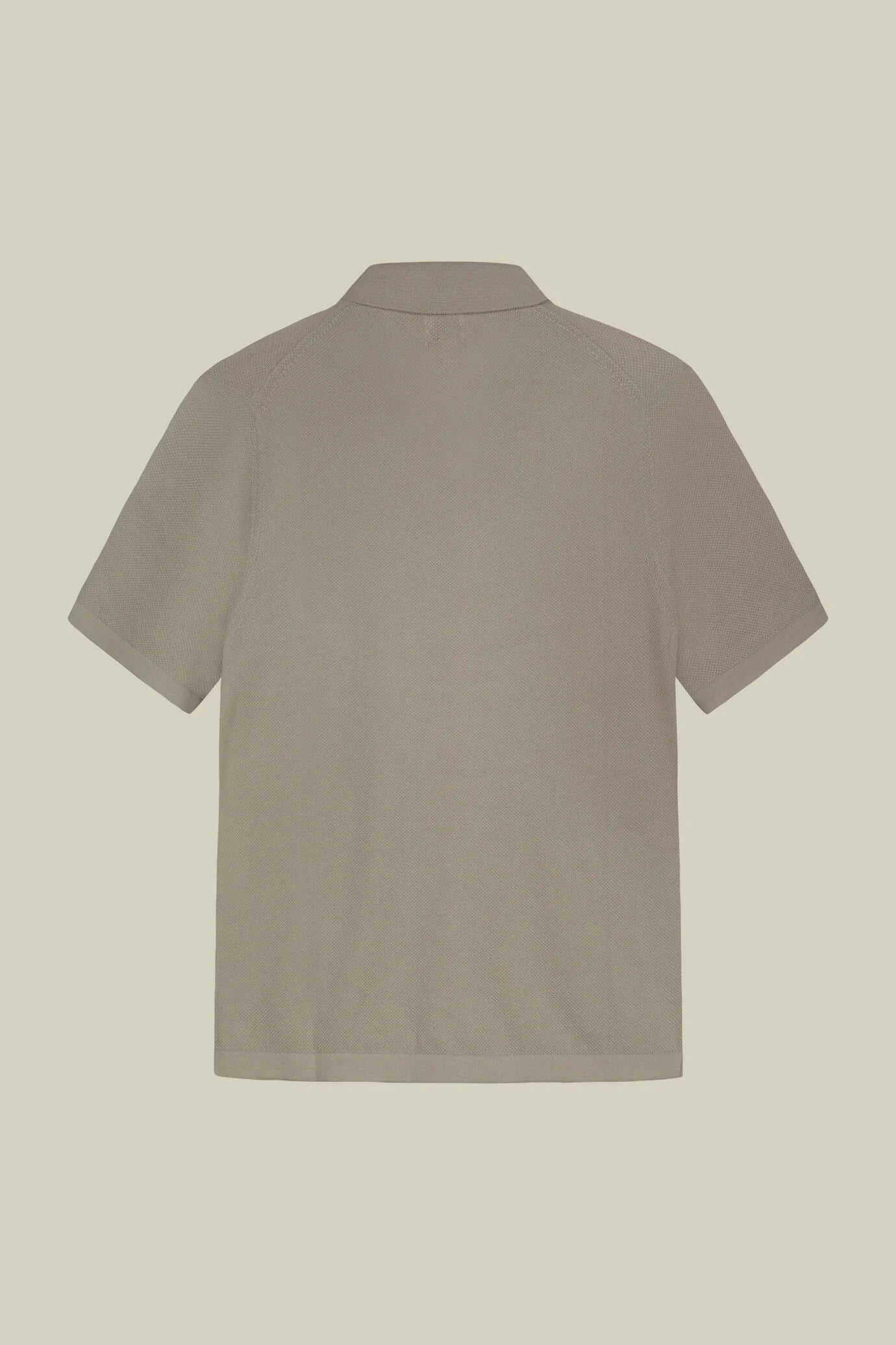 Men's polo shirt in 100% cotton honeycomb knit with Derby collar