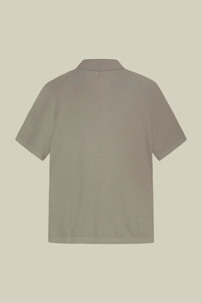 Men's polo shirt in 100% cotton honeycomb knit with Derby collar