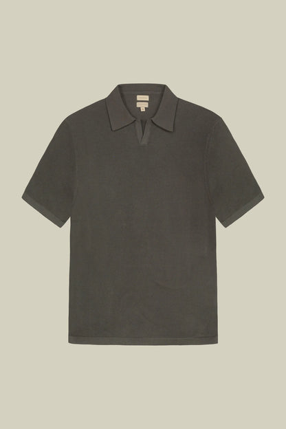 Men's polo shirt in 100% cotton honeycomb knit with Derby collar