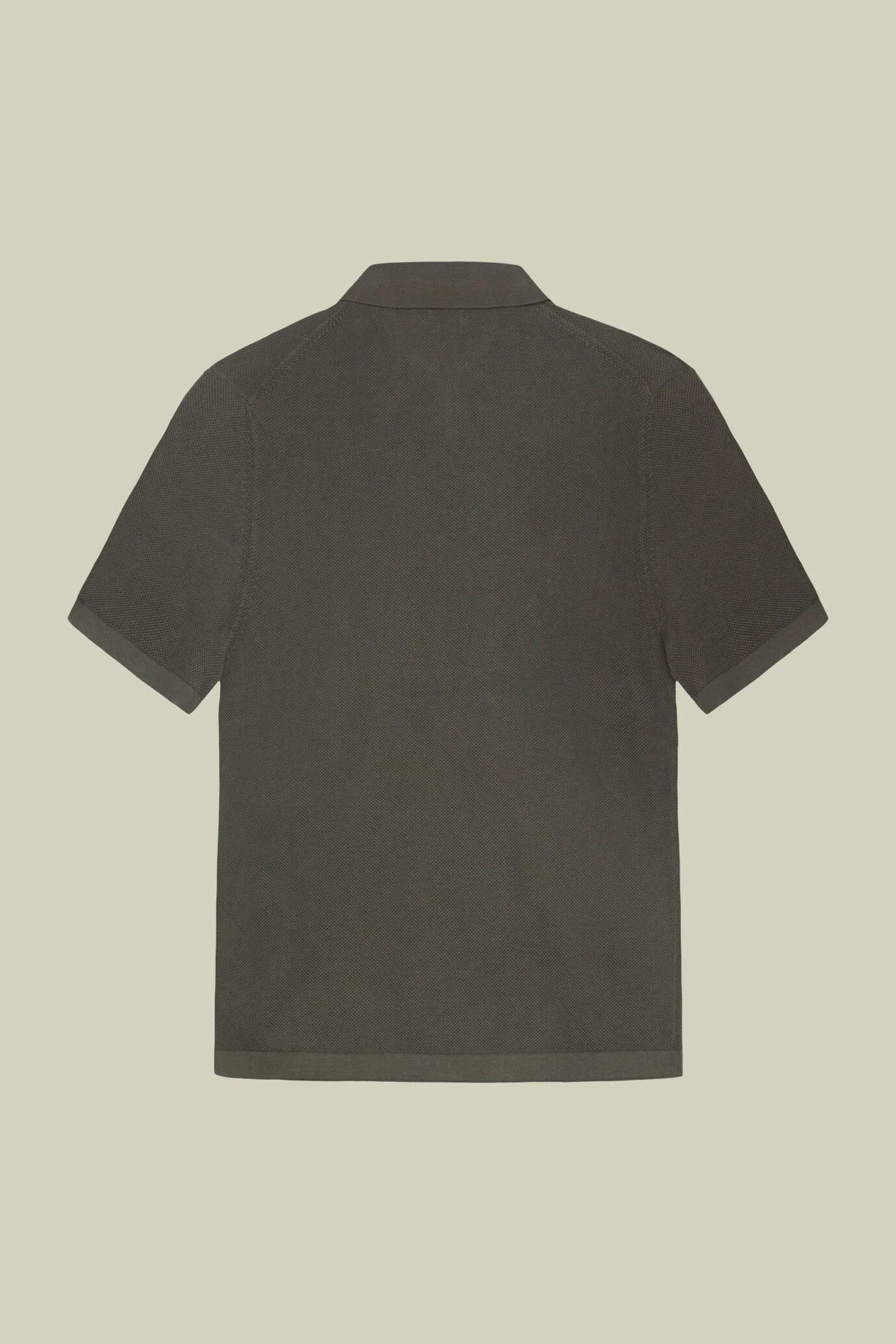 Men's polo shirt in 100% cotton honeycomb knit with Derby collar