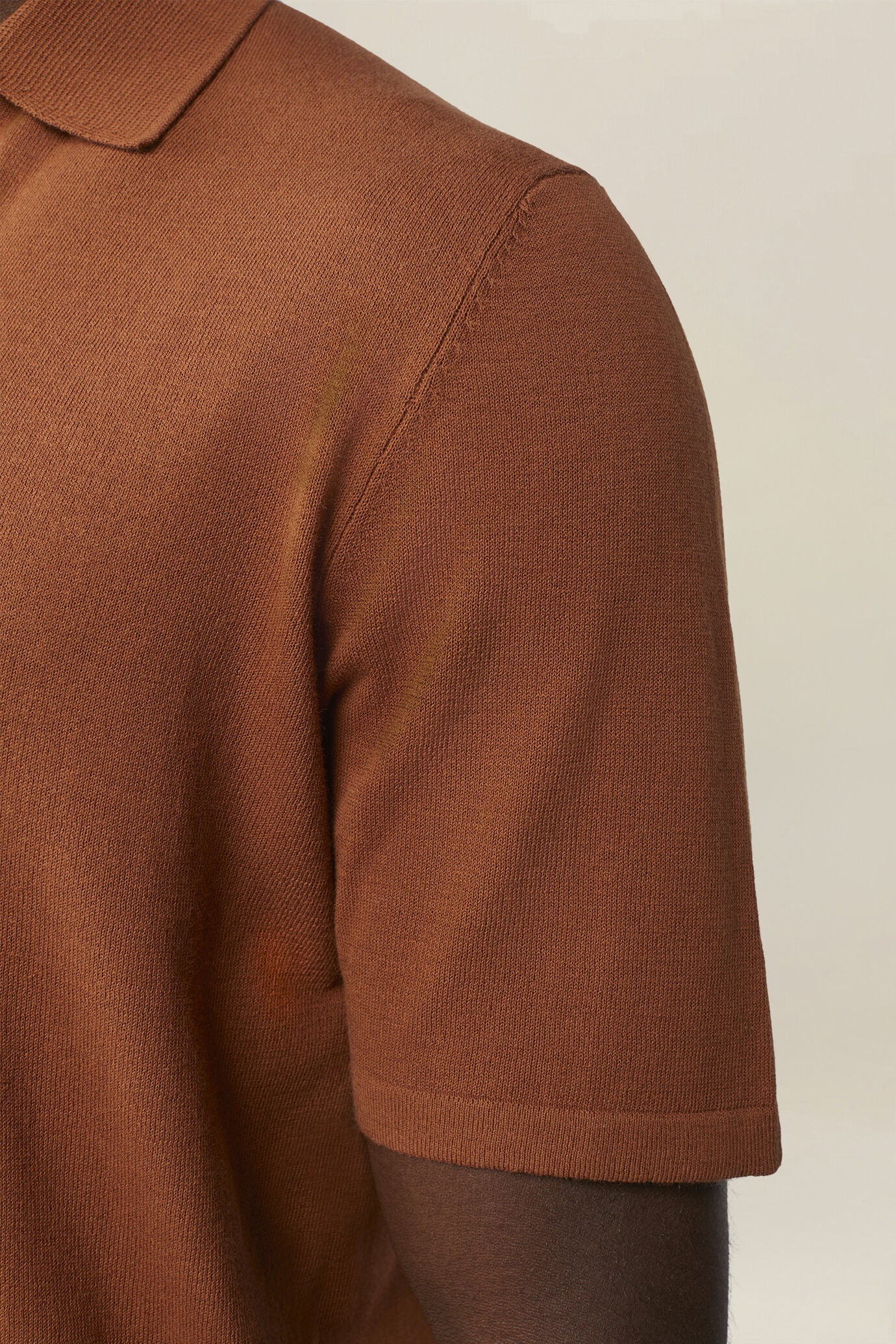Men's 100% cotton knit polo shirt with Derby collar