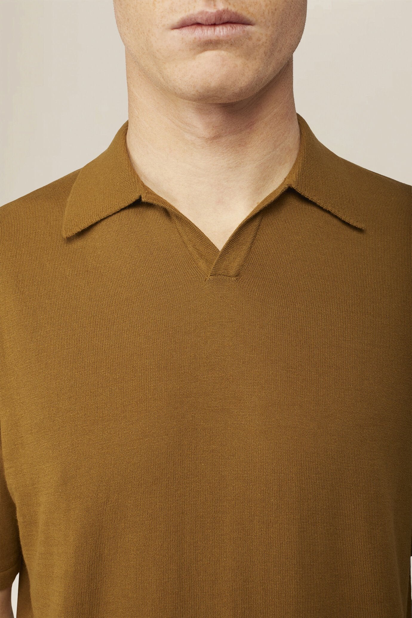 Men's 100% cotton knit polo shirt with Derby collar