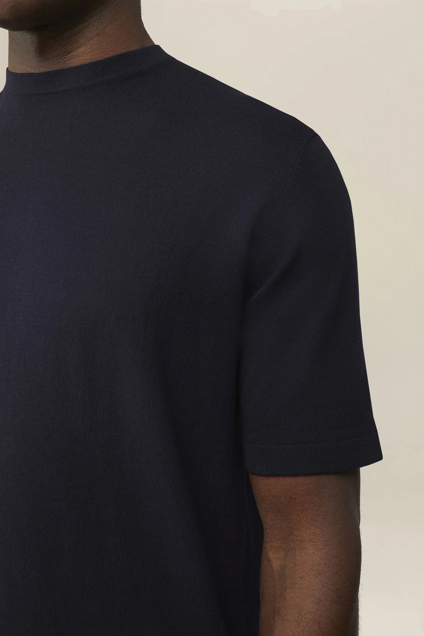 Men's knitted T-shirt in 100% cotton crepe