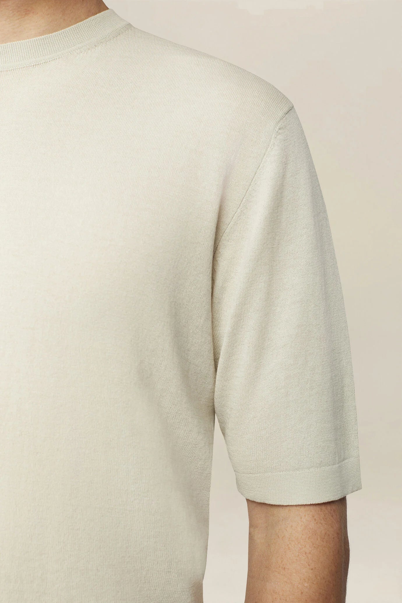 Men's knitted T-shirt in 100% cotton crepe
