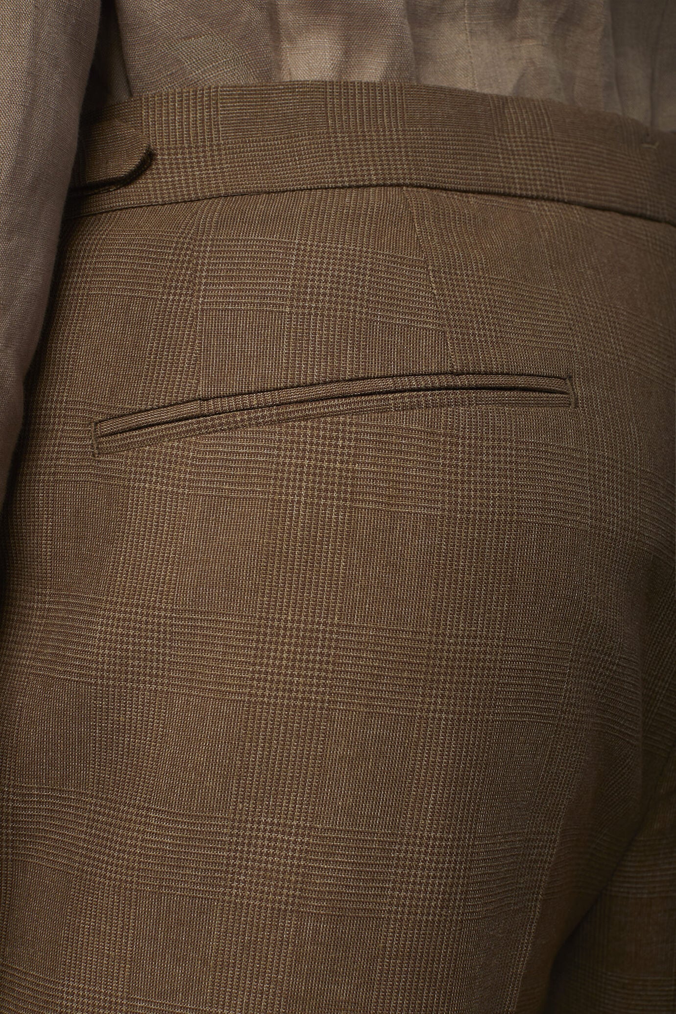 Men's Prince of Wales trousers with double pleats and side buckles