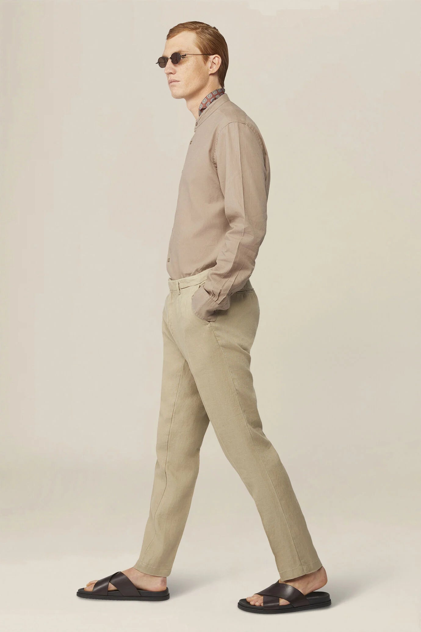 Men's trousers in 100% linen