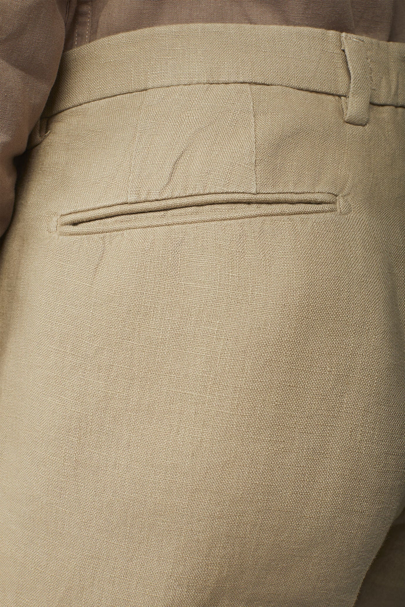 Men's trousers in 100% linen