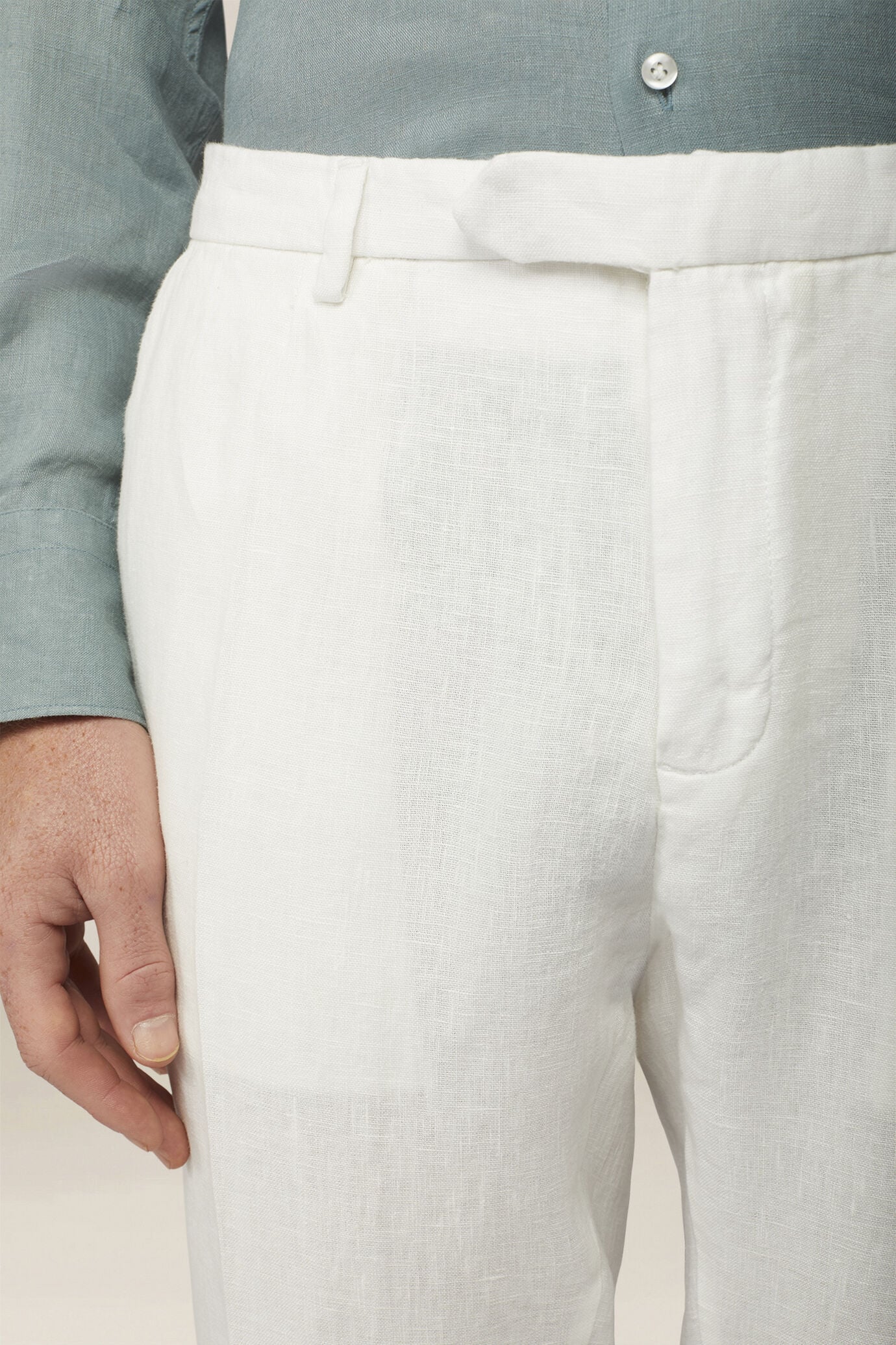 Men's trousers in 100% linen