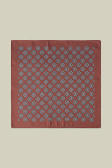Men's pocket square with geometric pattern