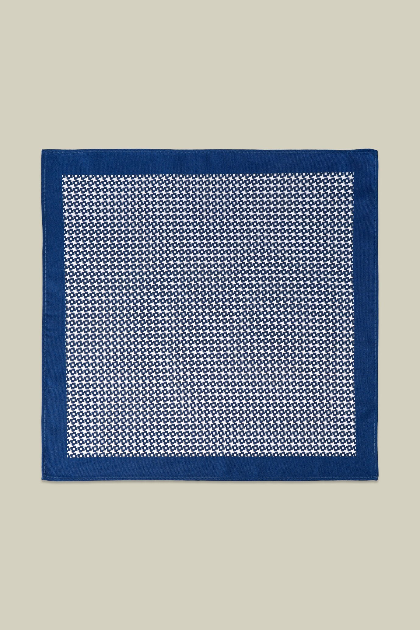 Men's pocket square with micro pattern