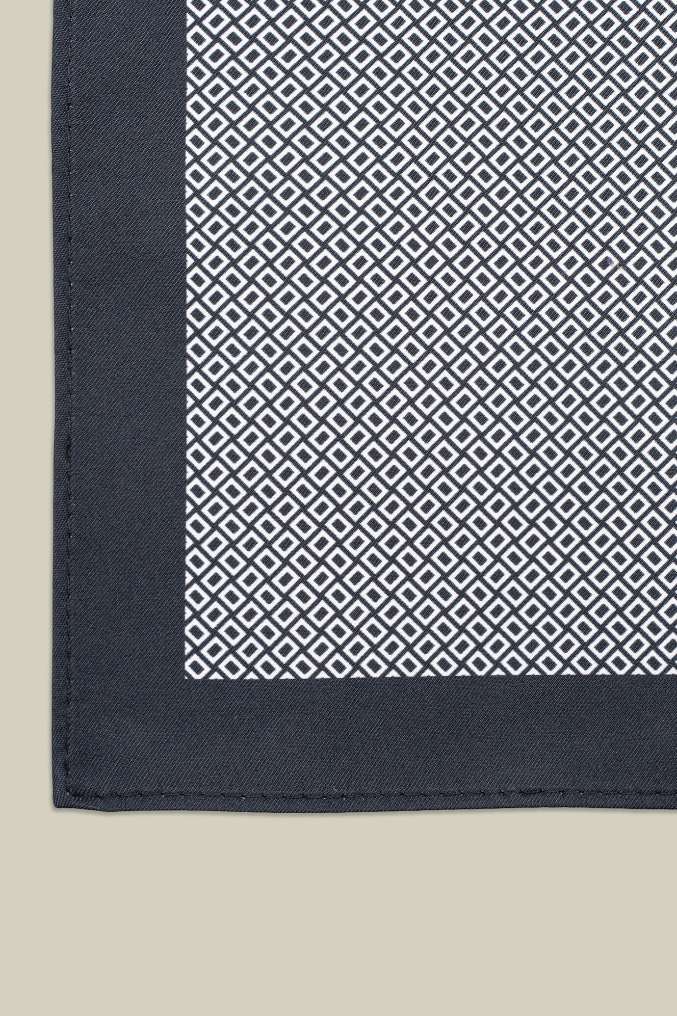 Men's pocket square with micro pattern