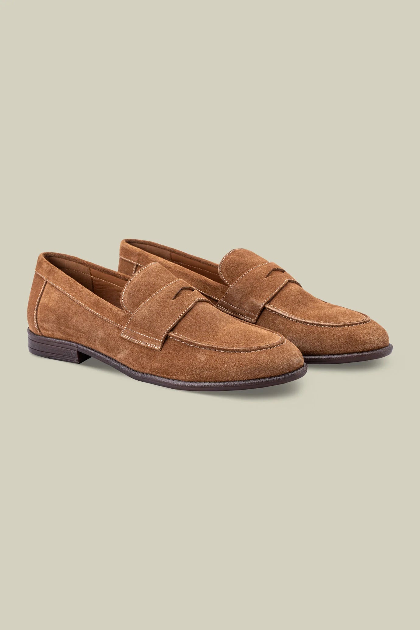 Classic men's loafers in 100% leather