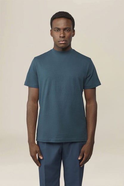 Men's T-shirt in 100% cotton jersey with slightly high neck