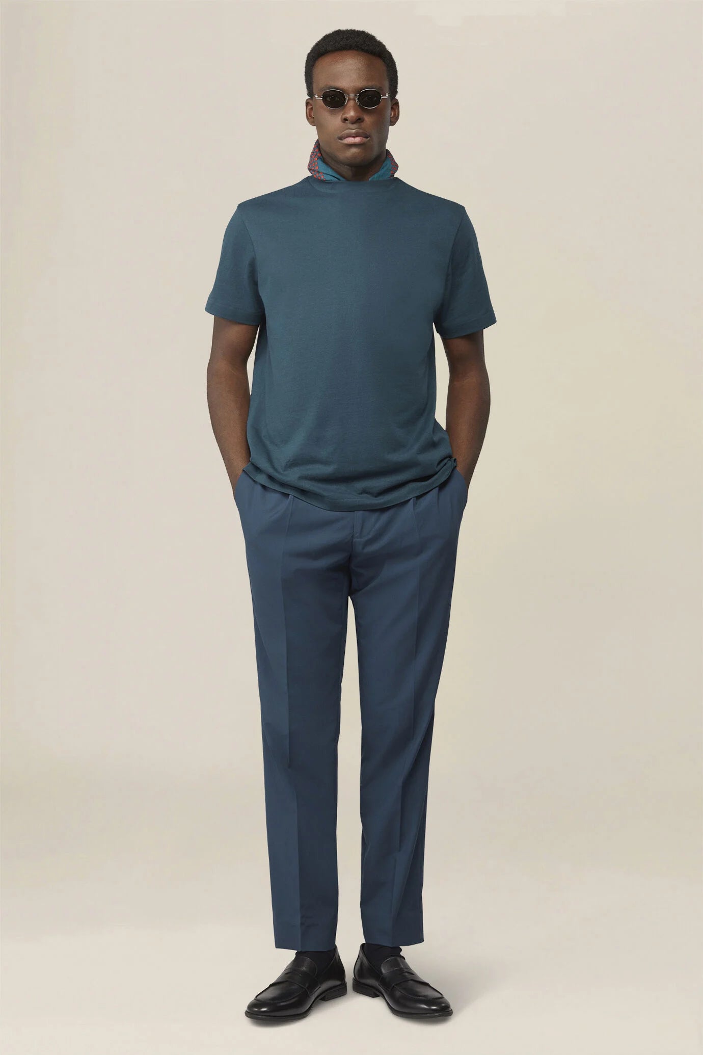 Men's T-shirt in 100% cotton jersey with slightly high neck