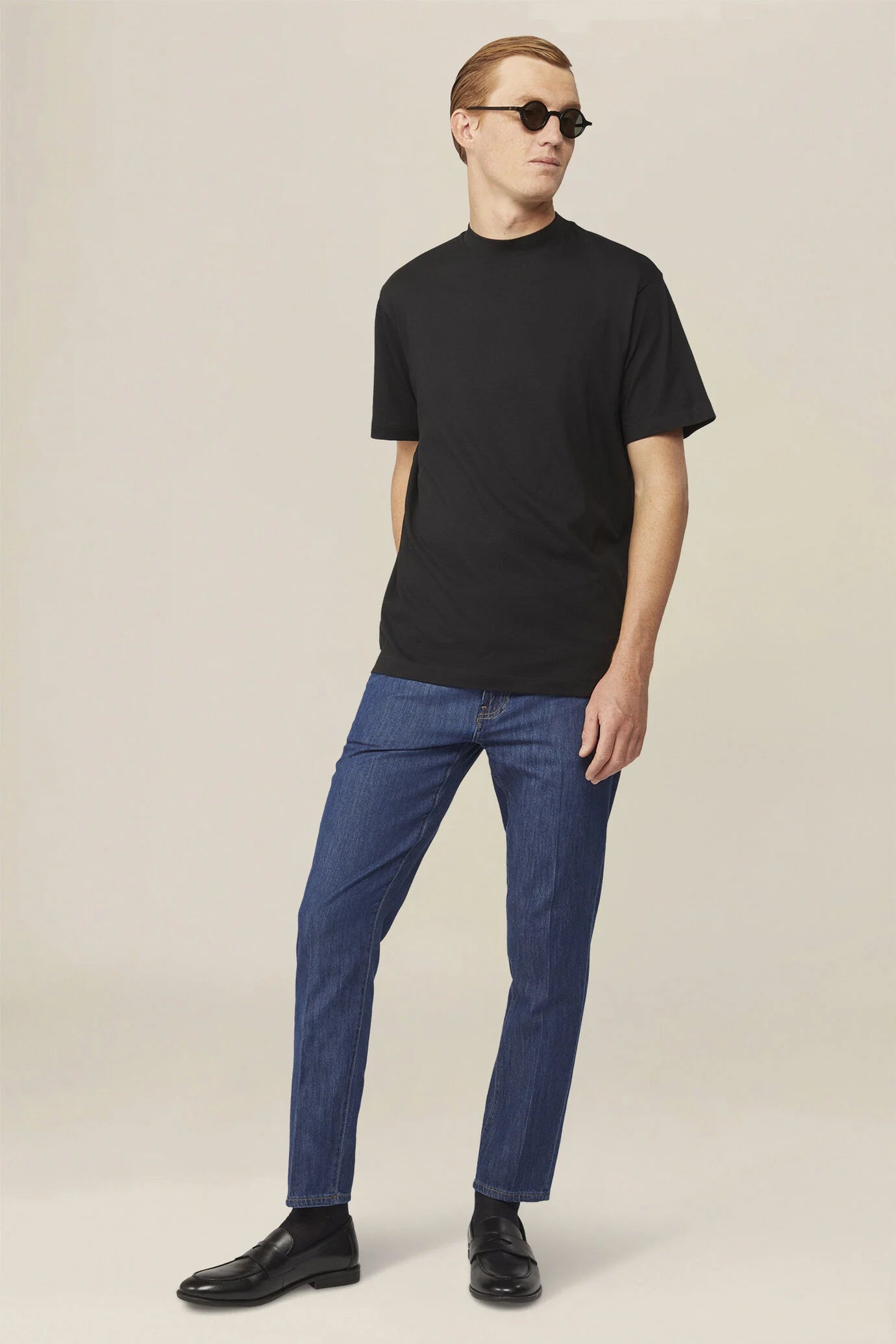 Men's T-shirt in 100% cotton jersey with slightly high neck