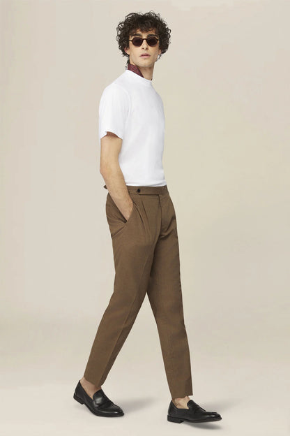 Men's T-shirt in 100% cotton jersey with slightly high neck