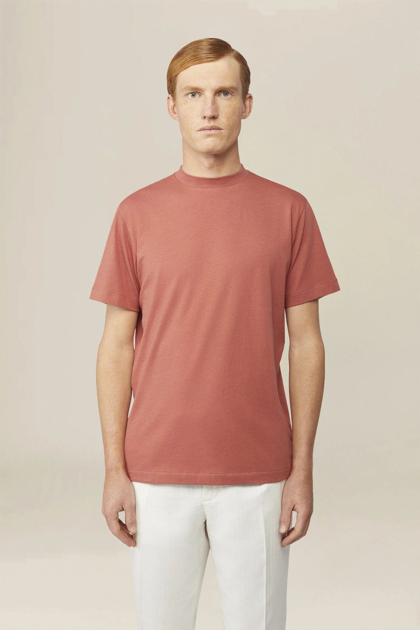 Men's T-shirt in 100% cotton jersey with slightly high neck