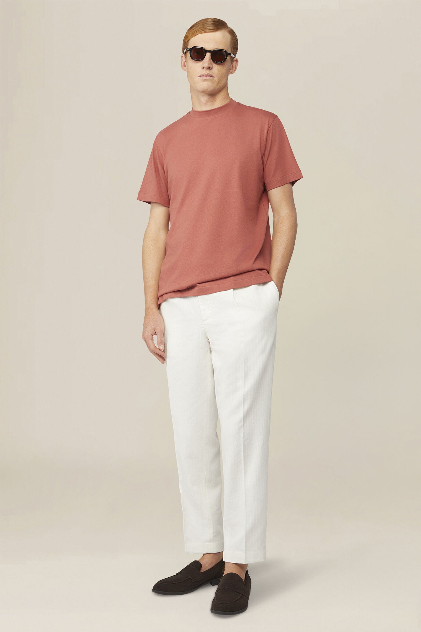 Men's T-shirt in 100% cotton jersey with slightly high neck